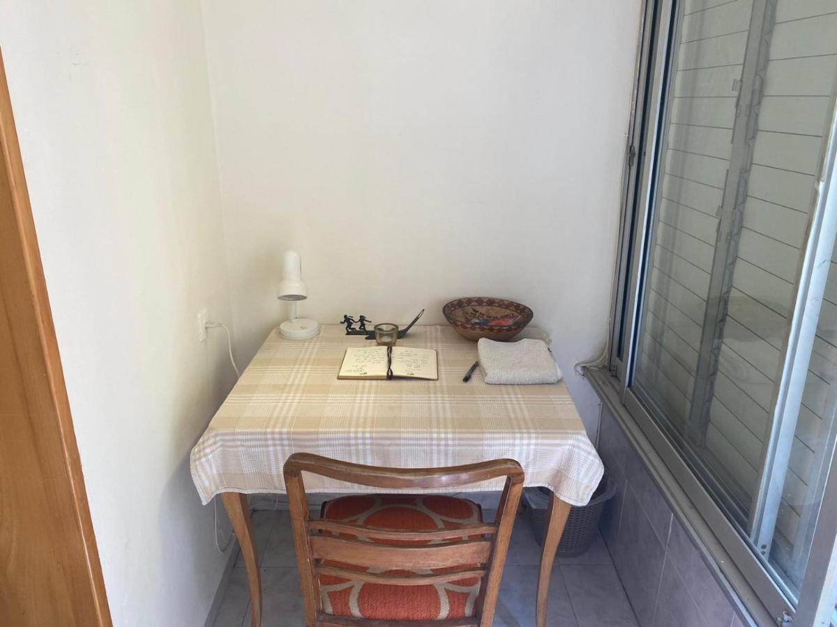 דירת סטודיו בכרמל הירוק Apartment Haifa Bagian luar foto