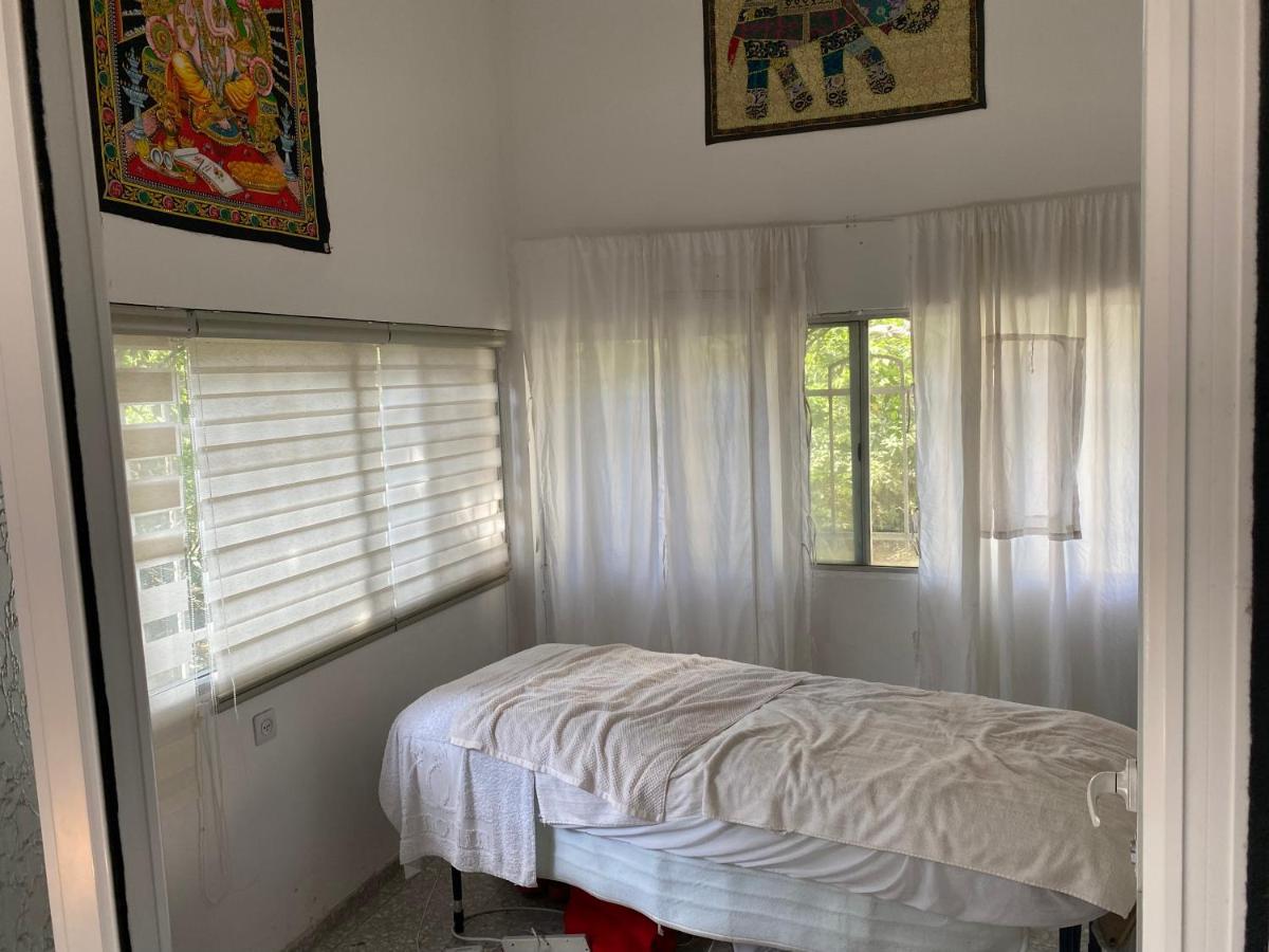 דירת סטודיו בכרמל הירוק Apartment Haifa Bagian luar foto